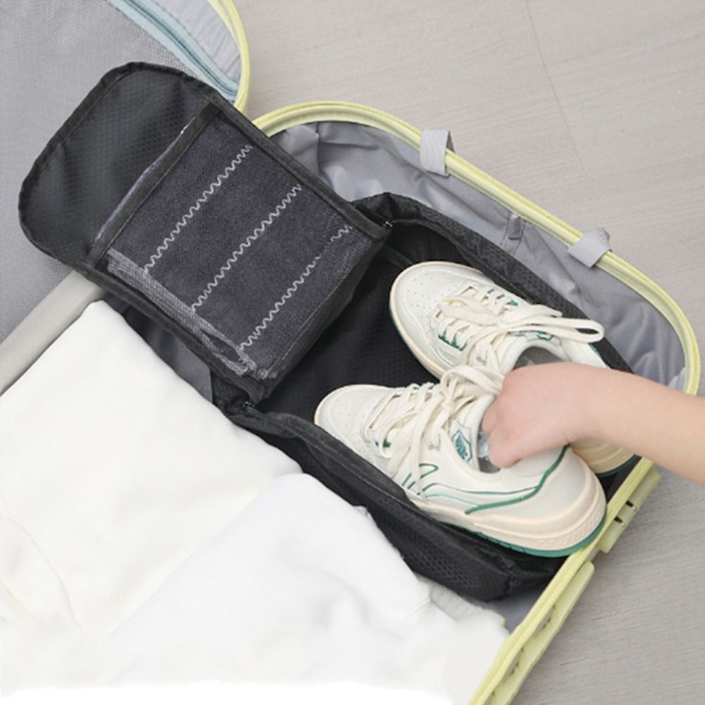 Удобные вместительные сумки дл – обзор и цена Sneaker Case